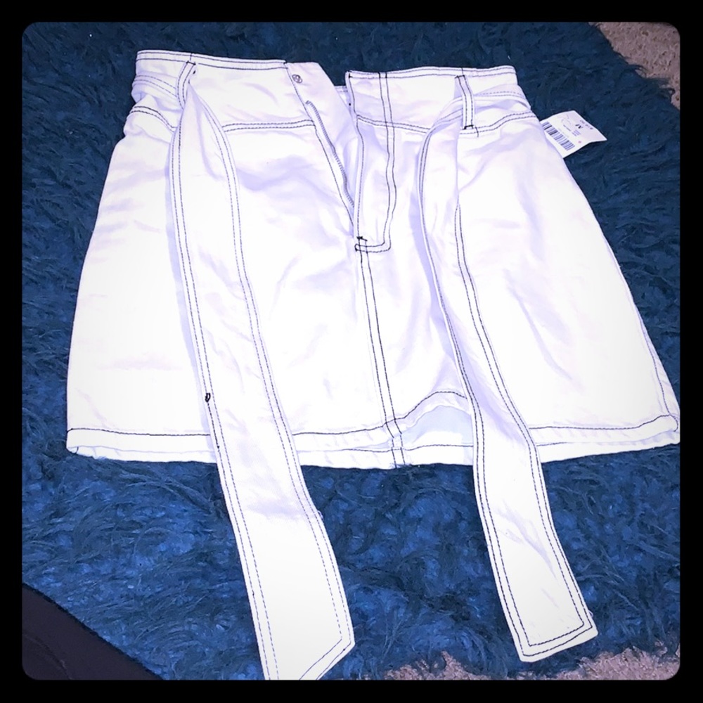 White short skirt high waist